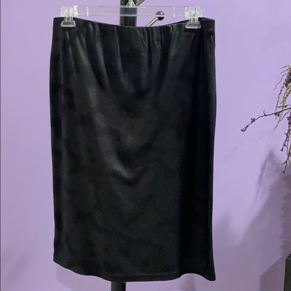 Lena Gabrielle size 14 black skirt zippered back